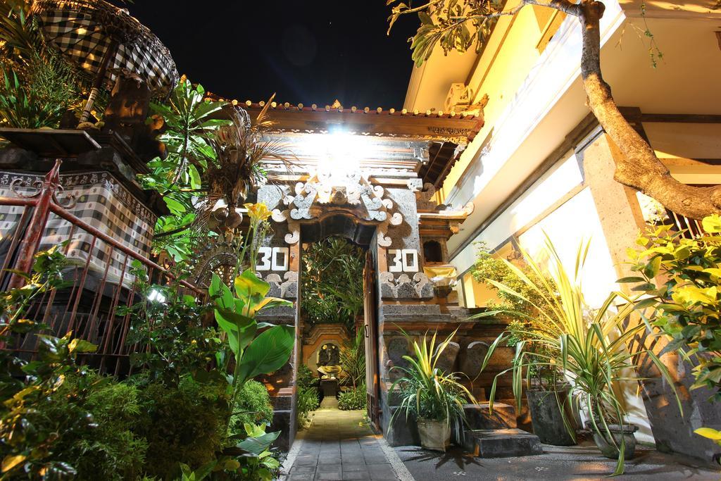 Surya Inn Kuta Lombok Exterior foto